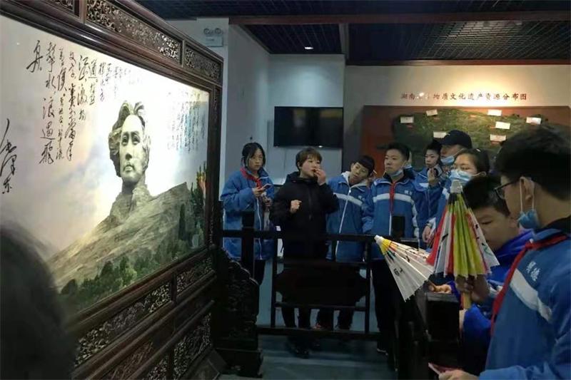 深圳科学高中开展韶山研学实践活动